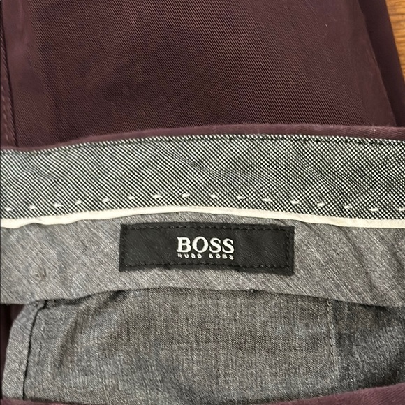 Hugo Boss men’s Slim Fit burgundy eggplant slacks - Picture 2 of 7